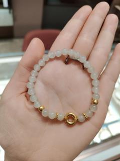 周大福和田玉手串系列